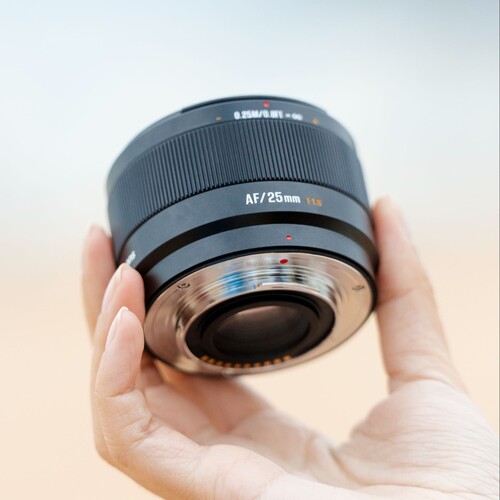 7Artisans AF 25mm F1.8 APS-C Lens (Sony E Mount)