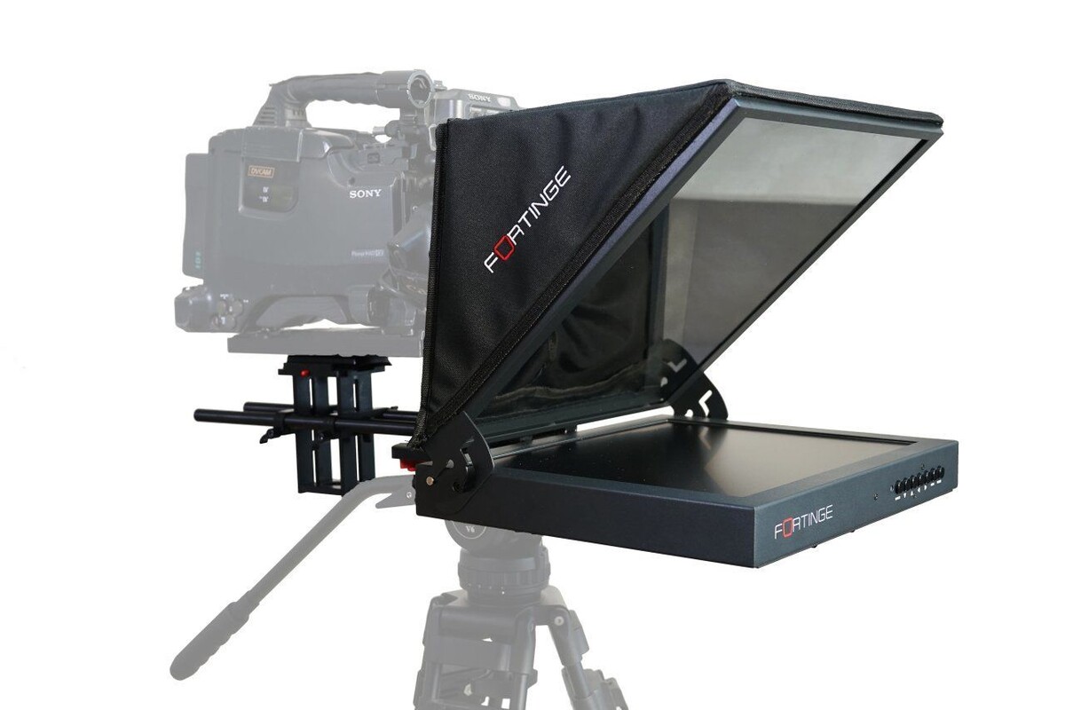 Fortinge PROS12-HB-SDI Stüdyo Prompter - ENG kamerayla çapraz görünüm