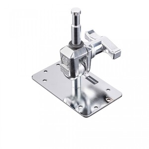 Avenger - Avenger Wall Plate, Baby w/ 16 mm/ 5/8 in Swivel Spigot F810 (1)