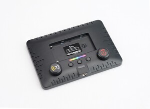 BF Pro - BF Pro Pad VL192RGB Kamera Üstü RGB Video Işığı ( F970 Batarya Ve Şarj Cihazı Hediye ) (1)