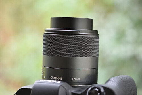Canon EF-M 32mm f/1.4 STM Lens