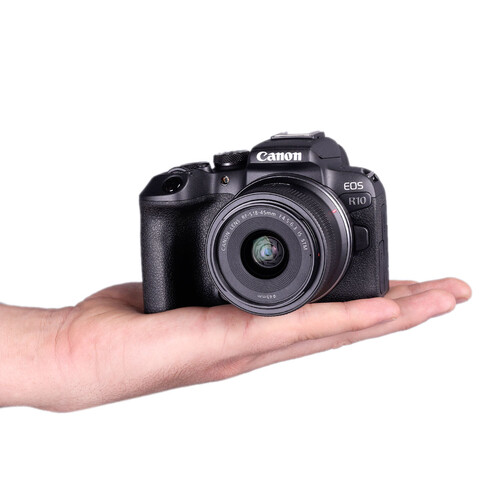 Canon EOS R10 18-45mm Vlog Seti