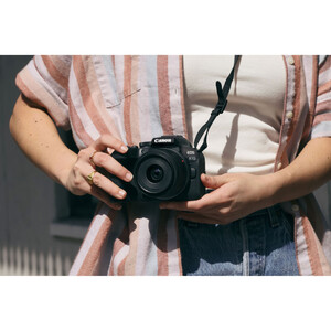 Canon EOS R10 75-300mm f/4-5.6 Lens Kit - Thumbnail