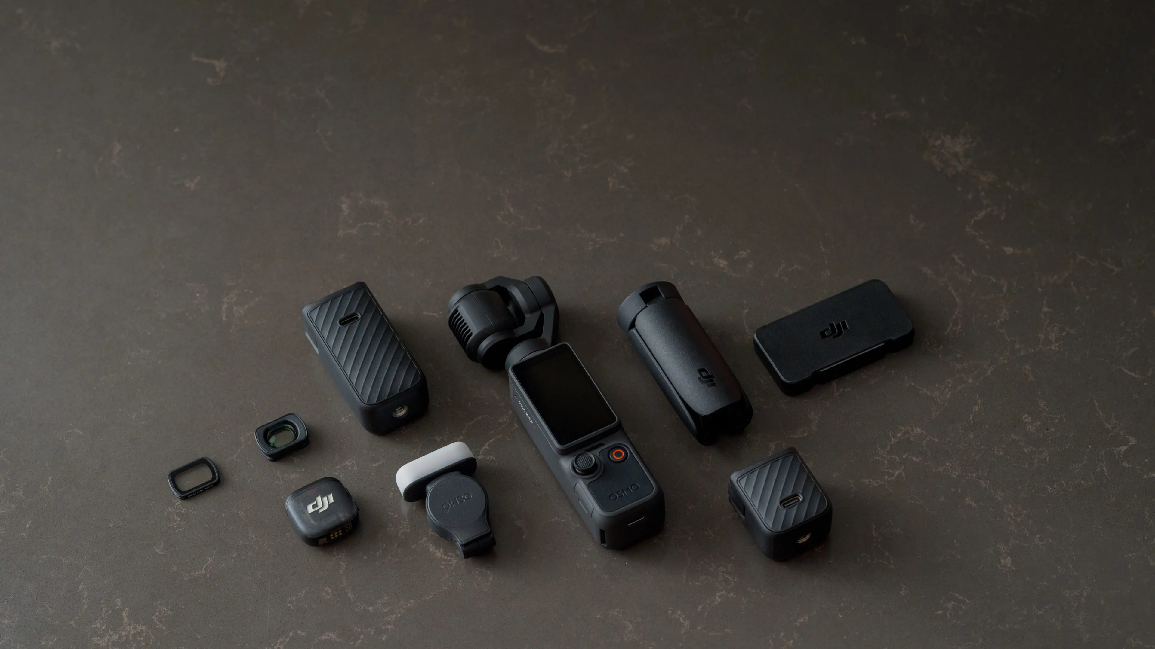 DJI Osmo Pocket 4 Creator Combo
