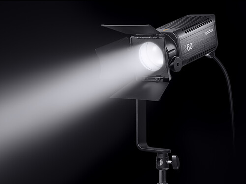 Godox S60 Odaklanabilir LED Video Işığı
