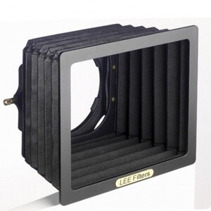 Lee Filter - LEE Filters Wide Angle Lens Hood + Filter Slot (1)