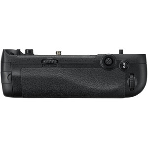 Nikon - Nikon MB-D17 Battery Grip (D500 UYUMLU) (1)