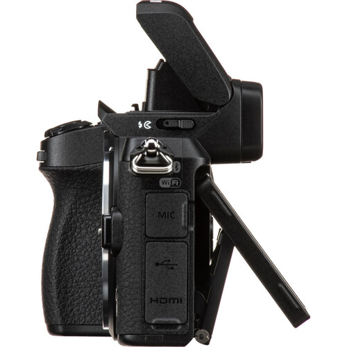 Nikon Z50 + 18-140mm Lens Aynasız Fotoğraf Makinesi