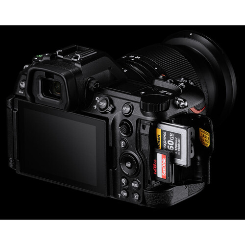 Nikon Z6 III + 24-200mm f/4-6.3 VR Kit ( 27500 TL Para İadesi )