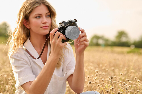 Nikon Zf Body Aynasız Fotoğraf Makinesi ( 8250 TL Para İadesi )