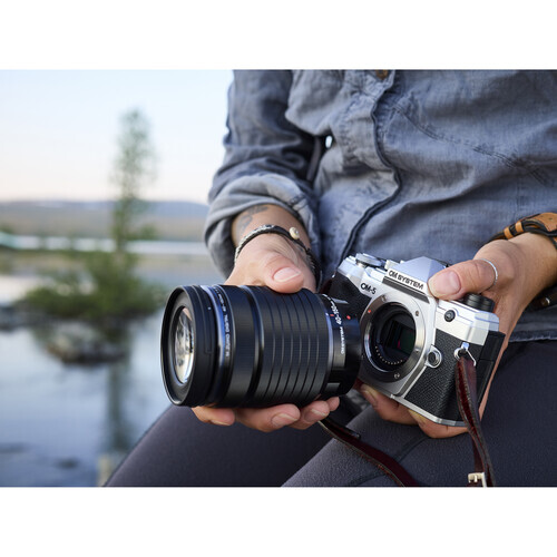 OM SYSTEM OM-5 Siyah Aynasız Fotograf Makinesi