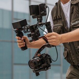 SmallRig 3954 DJI RS Serisi için Kablosuz Kontrollü Çift El Tutacağı - Thumbnail
