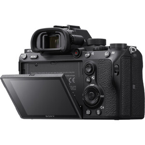 Sony Alpha A7 III + Tamron 28-75mm f/2.8 G2 Lens Kit - Thumbnail