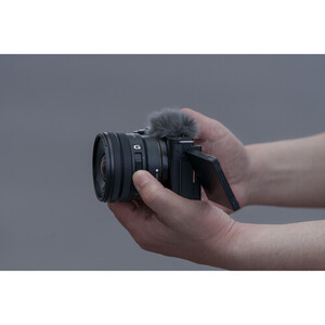 Sony E PZ 10-20mm F/4 G Lens - Thumbnail