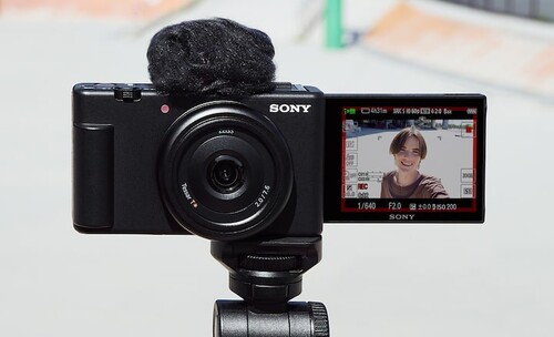 Sony ZV-1F Vlog Fotoğraf Makinesi