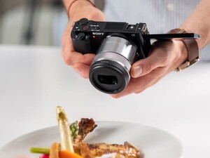 Sony ZV-E10 Değiştirilebilir Lensli Vlog Kamerası (Body) - Thumbnail
