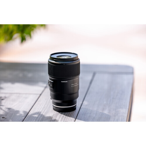 Tamron 90mm f/2.8 Di III VXD Macro Lens (Sony E)