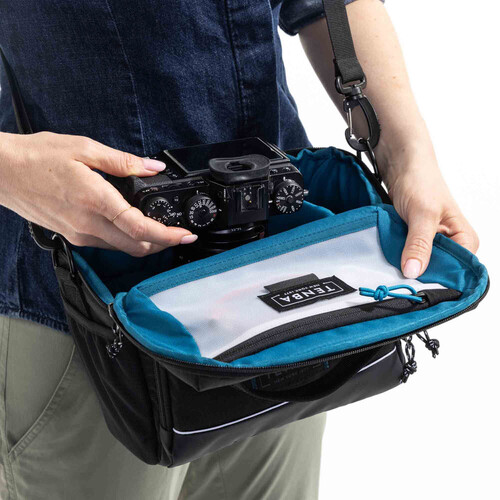 Tenba V2 Skyline 10 Siyah Omuz Çantası