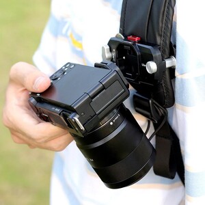 Ulanzi - Ulanzi Claw Clip Quick Release Omuz Askısı Çanta Klipsi 2684 (1)