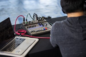 Zoom LiveTrak L-8 8-Kanal Kayıt Özellikli Dijital Mikser - Thumbnail